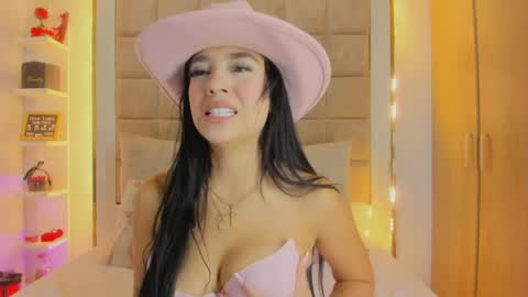 Victoria valentina  online show from April 7, 2026, 1:22 pm