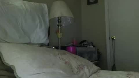 Victoria and Drew online show from October 17, 2025, 2:41 pm