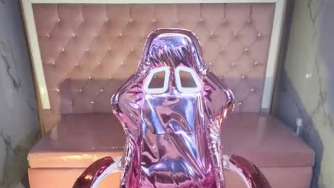 victoria_b_ online show from October 25, 2025, 8:25 pm