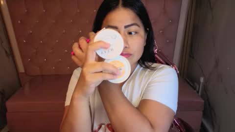 victoria_b_ online show from November 1, 2025, 8:11 pm