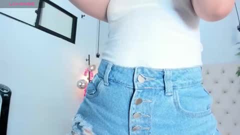 Victoria online show from October 17, 2025, 7:27 pm