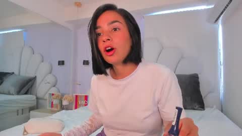 Victoria Darkova online show from July 12, 2026, 1:13 pm