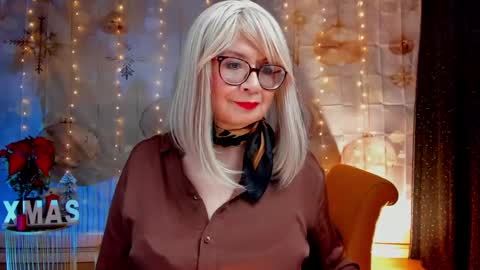 diorvictoria9 online show from December 10, 2024, 7:32 pm