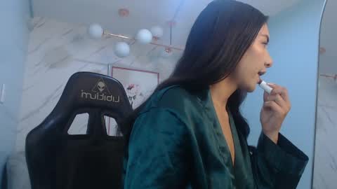 Victoria online show from April 24, 2026, 1:46 pm