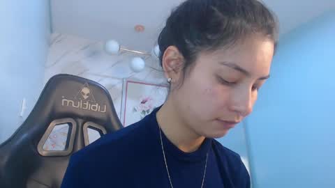 Snapshot of victoria_hernandez_t chatting on April 27, 2026, 12:58 pm Victoria online show from April 27, 2026, 12:58 pm