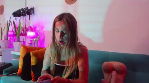 Victoria  online show from January 31, 2025, 6:25 pm