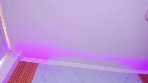  Victoria Lozano  online show from December 11, 2024, 3:15 pm