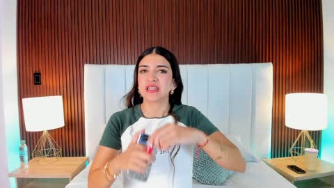  Victoria Lozano  online show from January 20, 2025, 12:39 pm