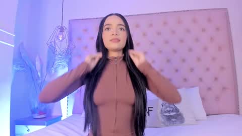 victoria_kitt online show from February 11, 2025, 7:05 pm