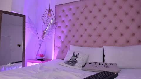 victoria_kitt online show from February 24, 2025, 7:19 pm