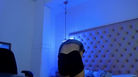 victoria_kitt online show from November 15, 2025, 7:43 pm