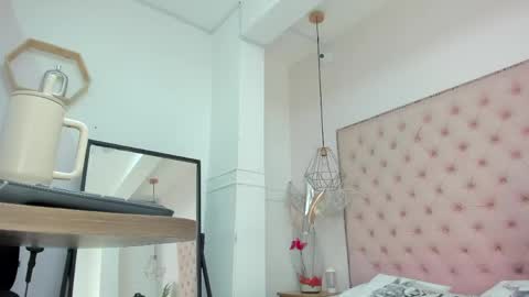 victoria_kitt online show from June 5, 2026, 7:08 pm