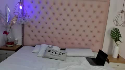 victoria_kitt online show from June 14, 2026, 2:24 am