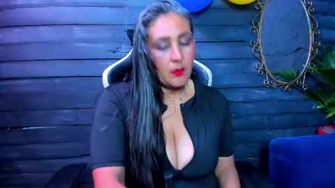 VICK online show from June 19, 2026, 3:33 am