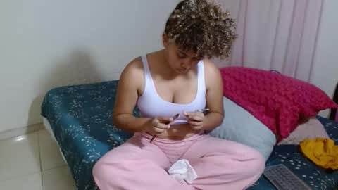 VICKY online show from May 21, 2026, 9:33 pm