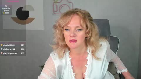 Snapshot of victoria_nelson chatting on May 22, 2026, 1:13 am Victoria My schedule for the week 2 GMT 3am-9am TuWeThFrSa online show from May 22, 2026, 1:13 am