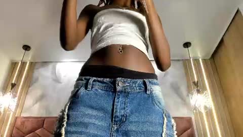 Vicky  online show from June 25, 2026, 3:17 am