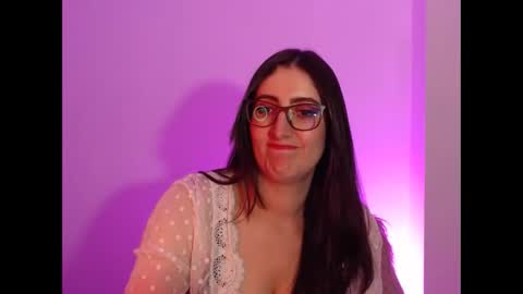 Snapshot of victoria_riider chatting on February 4, 2025, 7:55 pm Victoria online show from February 4, 2025, 7:55 pm