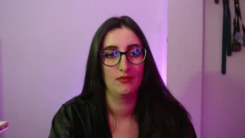 Snapshot of victoria_riider chatting on October 3, 2025, 8:50 pm Victoria online show from October 3, 2025, 8:50 pm