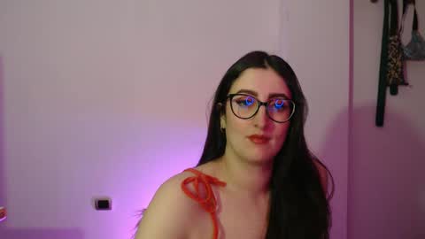 Snapshot of victoria_riider chatting on November 22, 2025, 9:25 pm Victoria online show from November 22, 2025, 9:25 pm