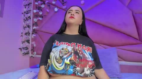 Snapshot of victoria_rossy_ chatting on November 28, 2025, 10:45 pm Victoria online show from November 28, 2025, 10:45 pm