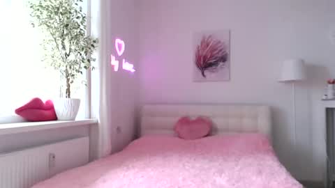 Snapshot of victoria_sweet_baby chatting on May 29, 2026, 8:01 am victoria_sweet_baby online show from May 29, 2026, 8:01 am