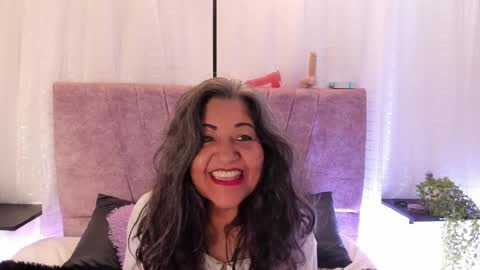 victoriaa_anderson_ online show from April 14, 2026, 2:01 pm