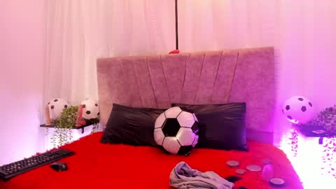 victoriaa_anderson_ online show from June 9, 2026, 12:06 pm