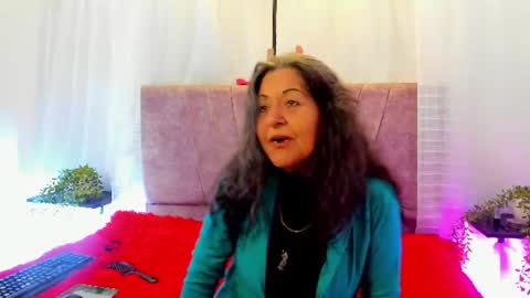 victoriaa_anderson_ online show from June 16, 2026, 2:41 pm