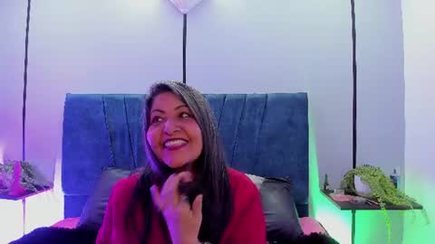 victoriaa_anderson_ online show from June 25, 2026, 8:13 pm