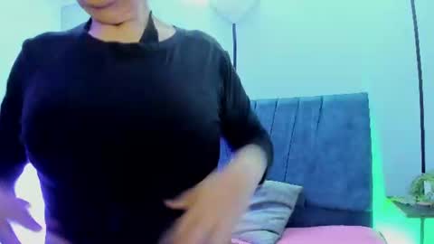 victoriaa_anderson_ online show from June 26, 2026, 12:09 pm