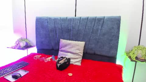 victoriaa_anderson_ online show from July 1, 2026, 12:29 pm