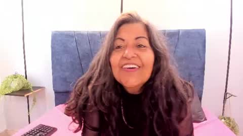 victoriaa_anderson_ online show from July 28, 2026, 8:12 pm