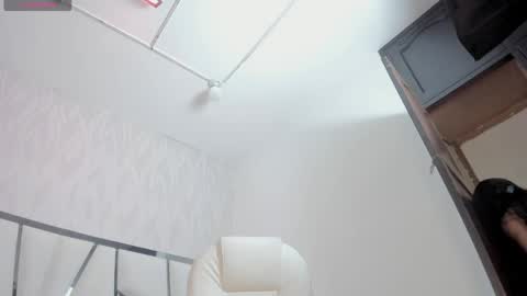 Victoria Sofia online show from April 8, 2026, 7:14 pm