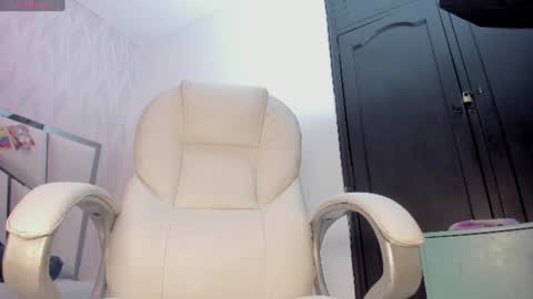 Victoria Sofia online show from June 20, 2026, 7:05 pm