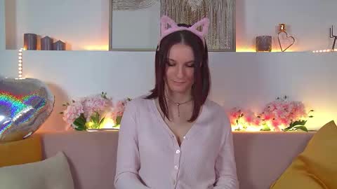 Victoria online show from February 15, 2025, 3:39 pm