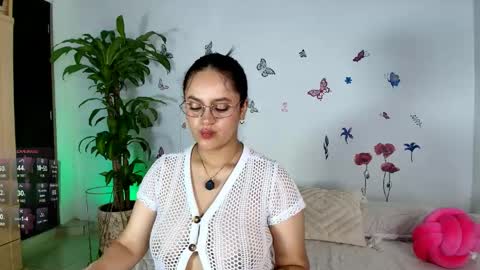 Snapshot of victoriablack_ chatting on June 2, 2026, 10:06 am Victoria online show from June 2, 2026, 10:06 am