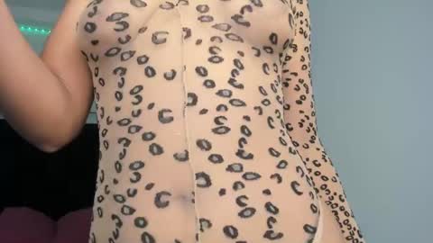 Snapshot of victoriacolin chatting on March 5, 2025, 12:11 pm VICTORIA online show from March 5, 2025, 12:11 pm