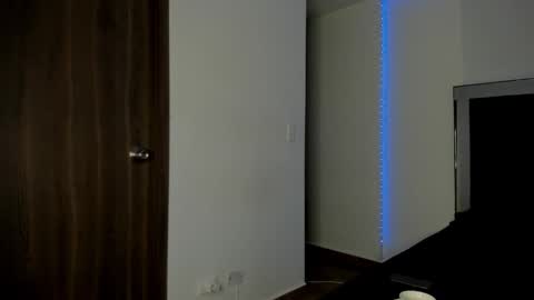 Snapshot of victoriacolin chatting on November 14, 2025, 12:04 pm VICTORIA online show from November 14, 2025, 12:04 pm