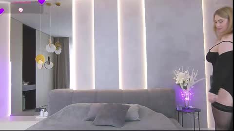 Miss V online show from March 4, 2025, 11:51 am