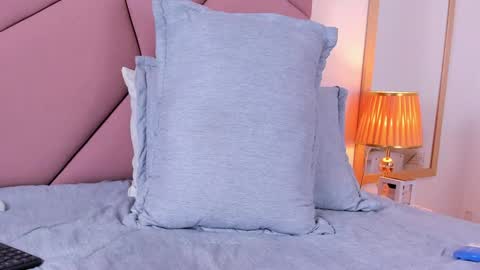 VictoriaRoss online show from January 19, 2025, 11:10 pm