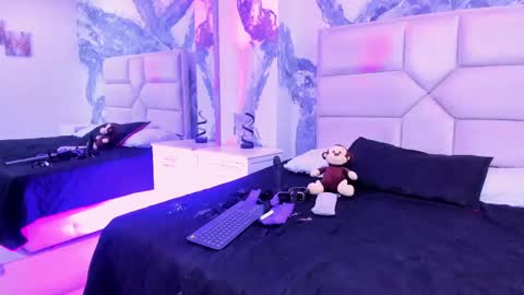 victoriasanz_ online show from September 11, 2025, 6:35 am