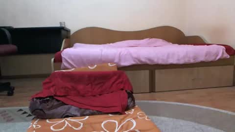 Watchers Wife online show from April 1, 2026, 8:17 pm