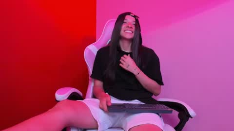 victoriazaenz online show from July 8, 2026, 3:44 am