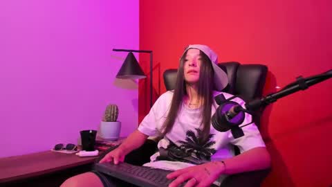 victoriazaenz online show from July 13, 2026, 3:09 am