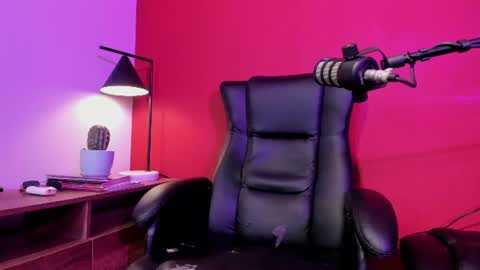 victoriazaenz online show from July 18, 2026, 2:05 am