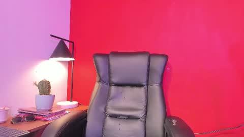 victoriazaenz online show from July 25, 2026, 2:31 am
