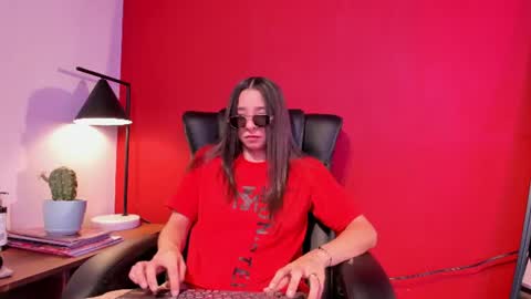 victoriazaenz online show from July 26, 2026, 2:20 am