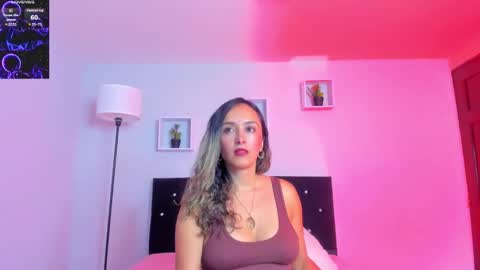 Snapshot of victoriia_rose_ chatting on May 9, 2026, 2:33 pm victoriia_rose_ online show from May 9, 2026, 2:33 pm