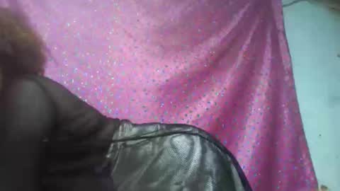 victorine315 online show from December 17, 2025, 6:03 pm